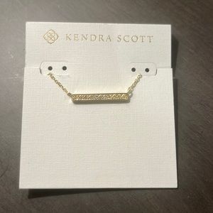 Kendra Scott Addison short pendant necklace